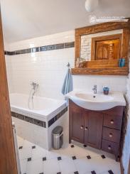 Rodinny dom - 5 izieb - 3 garáže v tichej lokalite Krompachy