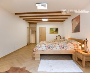 NOVOSTAVBA! Nadštandardný byt 2+1 (88 m2) centrum mesta SNV