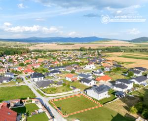 Stavebný pozemok 692 m2 s výhľadom na hrad, Spišský Hrhov