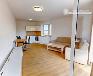 NOVOSTAVBA! Atypický 3-izbový byt (75 m2) s loggiou sídl. Tarča