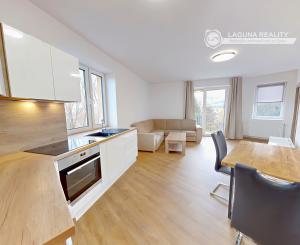 NOVOSTAVBA! Atypický 3-izbový byt (75 m2) s loggiou sídl. Tarča