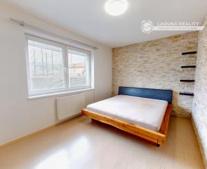 ALTERNATÍVA RD! VEĽKÝ 4-izbový (148 m2) byt s terasou, Ferčekovce SNV