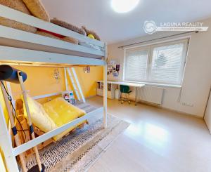 ALTERNATÍVA RD! VEĽKÝ 4-izbový (148 m2) byt s terasou, Ferčekovce SNV