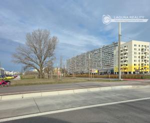 Prenájom 2-izbového bytu s loggiou, pivnicou a klimatizáciou