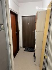 Prenájom 2-izbového bytu s loggiou, pivnicou a klimatizáciou