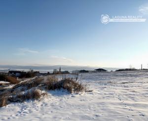 Vidiecky moderný bungalov novostavba (790 m2) Jánovce, časť Čenčice