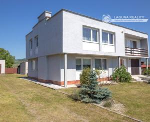 RD s ovocným sadom (3 629 m2) pri Spišskej Kapitule