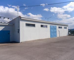 PRENÁJOM! Hala (189 m2) s kanceláriou (48 m2), AREÁL ZÁPAD SNV