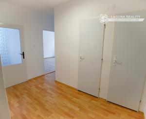 PRENÁJOM! Byt 2+1 (62 m2) s balkónom v centre, Levočská ul., Sp. N. Ves