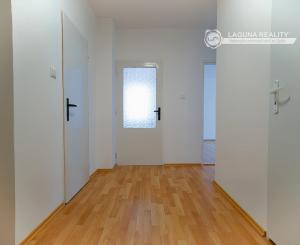 PRENÁJOM! Byt 2+1 (62 m2) s balkónom v centre, Levočská ul., Sp. N. Ves