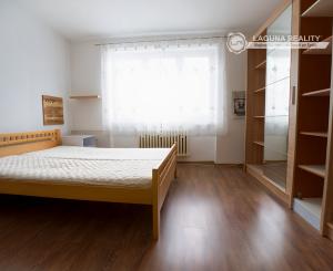 PRENÁJOM! Byt 3+1  (72 m2) s loggiou Hviezdoslavova ul. SNV