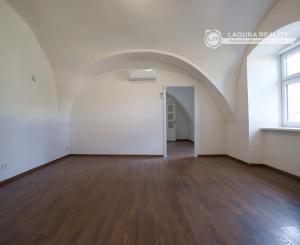 NÁJOM! Priestory v historickom dome (51 m2), centrum Levoča