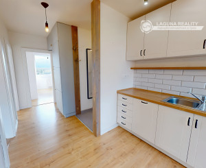Slnečný byt 3+1 (68 m2), sídl. Pri prameni Levoča