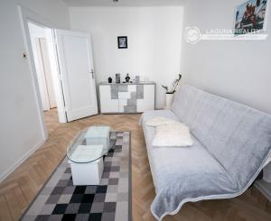 3-izbový, nadštandardne veľký byt s balkónom -  Krompachy