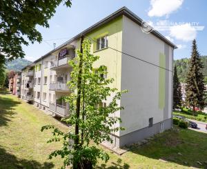 3-izbový, nadštandardne veľký byt s balkónom -  Krompachy