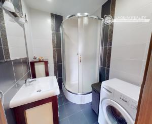 Byt 4+1 (84 m2) s loggiou, sídl. Mier Sp. Nová Ves