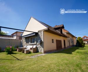 Rekonštruovaný RD so slnečnou záhradou, garážou v obci Smižany