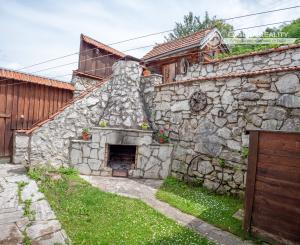Rodinný dom 4+K s terasou, garážou, altánkom - Krompachy