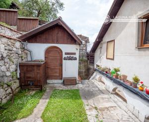 Rodinný dom 4+K s terasou, garážou, altánkom - Krompachy