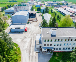 Podn. areál - adm, výroba, garáže, sklady (3,3 ha) neďaleko Košíc