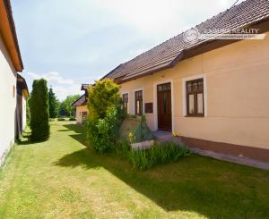 Rekonštruovaný RD so slnečnou záhradou, garážou v obci Smižany