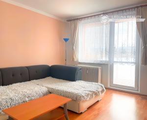 PRENÁJOM! Byt 3+1  (68 m2) s balkónom  na sídl. Mier v Sp. Novej Vsi