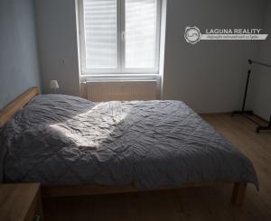 PRENÁJOM - Byt 2,5 +1 (58 m2) s 2 balkónmi, centrum Spišská Nová Ves