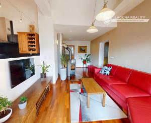 Atraktívny 4-izbový podkrovný byt (120 m2) s terasou Sp. Nová Ves
