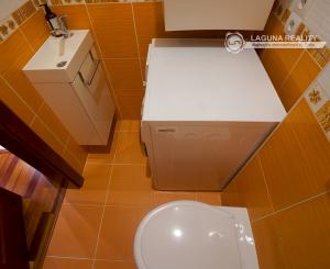 Atraktívny 4-izbový podkrovný byt (120 m2) s terasou Sp. Nová Ves