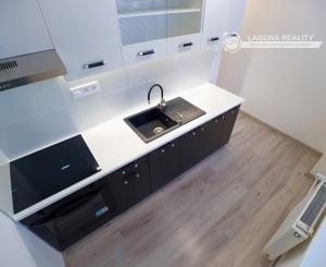 ZNÍŽENÁ CENA! Kompletne rekonštruovaný byt 1+1 sídl. Tarča SNV