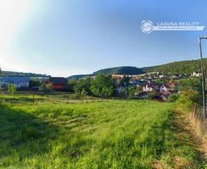 Stavebný pozemok (1 251 m²) s IS, dvojitým prístupom a výhľadom, Dravce