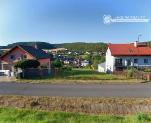 Stavebný pozemok (1 251 m²) s IS, dvojitým prístupom a výhľadom, Dravce