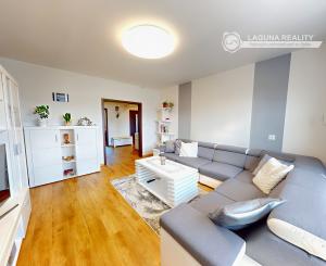 Byt 3+1 (73 m2) s loggiou sídl. Západ I. SNV