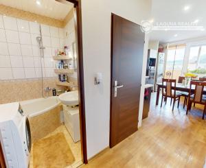 Byt 3+1 (73 m2) s loggiou sídl. Západ I. SNV