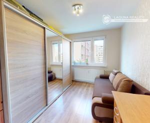 Byt 3+1 (73 m2) s loggiou sídl. Západ I. SNV