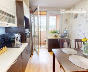 Byt 3+1 (73 m2) s loggiou sídl. Západ I. SNV