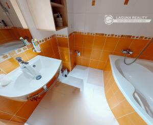 Atraktívny 4-izbový podkrovný byt (120 m2) s terasou Sp. Nová Ves