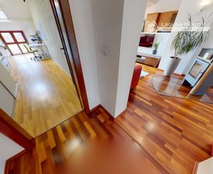 Atraktívny 4-izbový podkrovný byt (120 m2) s terasou Sp. Nová Ves