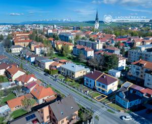 Byt 3+1 (109 m²) s 2 balkónmi, garážou a záhradou, centrum SNV