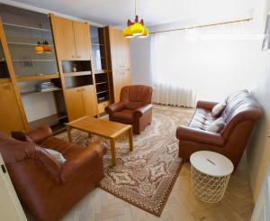 Byt 3+1 (109 m²) s 2 balkónmi, garážou a záhradou, centrum SNV
