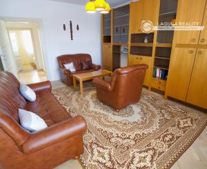 Byt 3+1 (109 m²) s 2 balkónmi, garážou a záhradou, centrum SNV