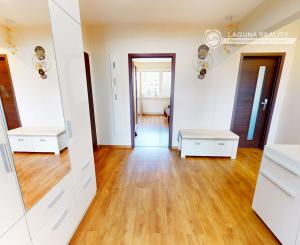 Byt 3+1 (73 m2) s loggiou sídl. Západ I. SNV