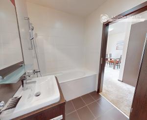 Apartmán 2-izb. (55 m²) s terasou a garážou, Hotel Panoráma Štrbské Pleso