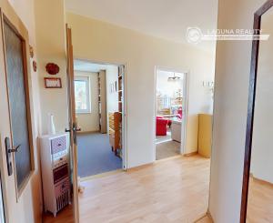 Byt 2+1 (56 m2) s balkónom, Dubová ul.Sp. Nová Ves