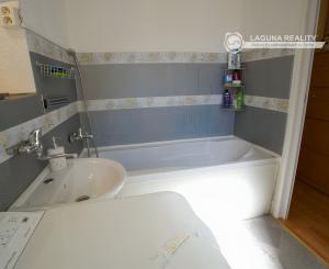 Byt 2+1 (56 m²) s pivnicami, tehlový dom, centrum Spišskej Novej Vsi