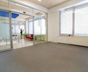 Moderný kancelársky priestor (50 m2) Sp. Nová Ves