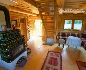 Zrubová chata – novostavba (907 m²), Závada, Levočské vrchy