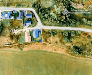 Stavebný pozemok (644 m²) s výhľadom na Tatry pri golfe, Veľká Lomnica