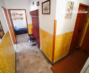 Tehlový byt 3-izbový (73 m²) s 2 balkónmi, centrum Spišská Nová Ves