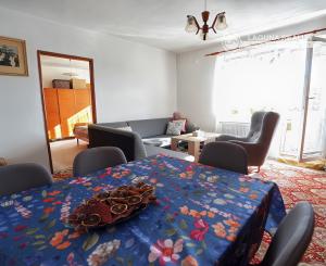 Tehlový byt 3-izbový (73 m²) s 2 balkónmi, centrum Spišská Nová Ves
